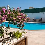 M Butik Otel 3*